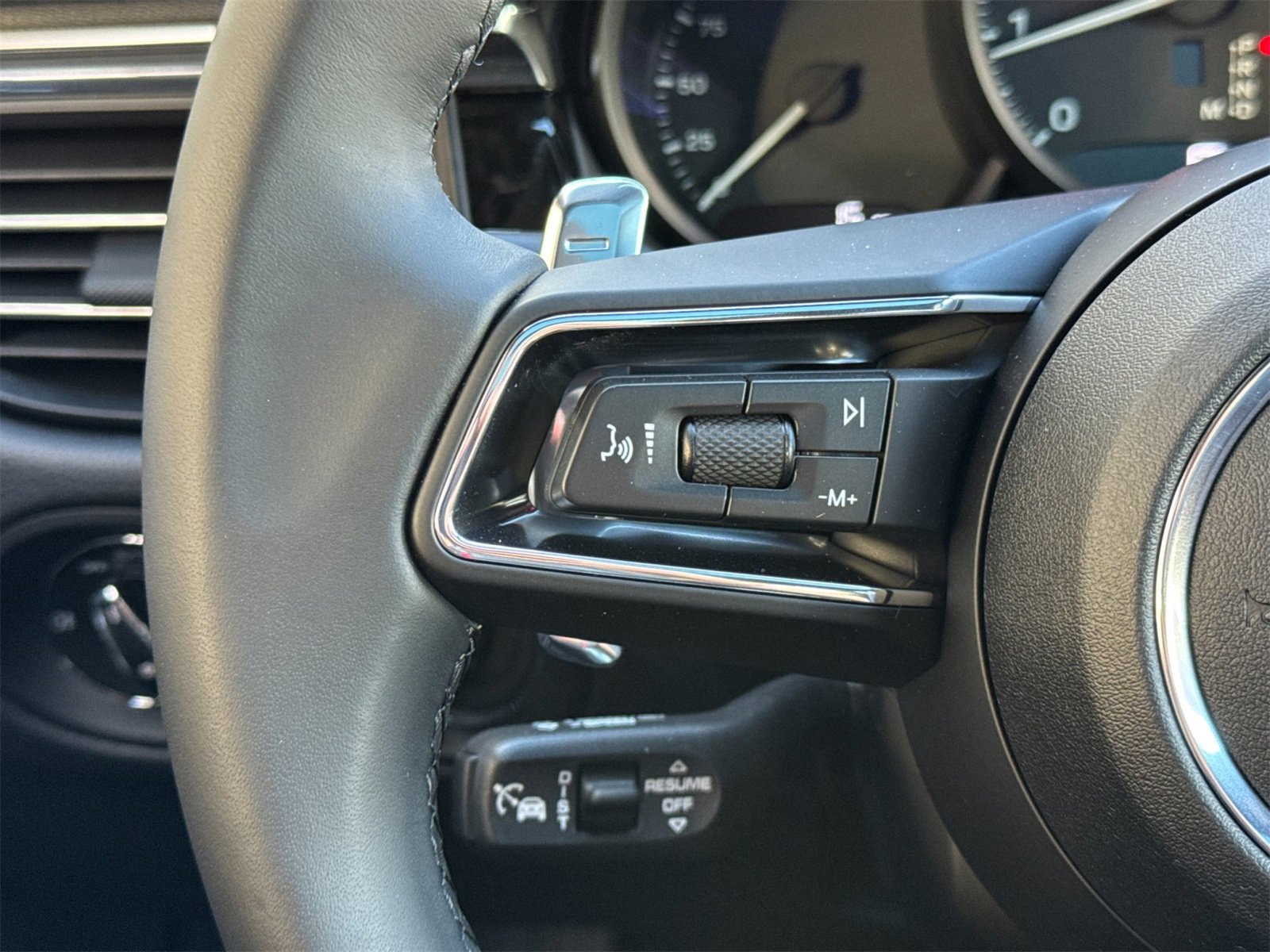 New 2026 Porsche Macan image 25