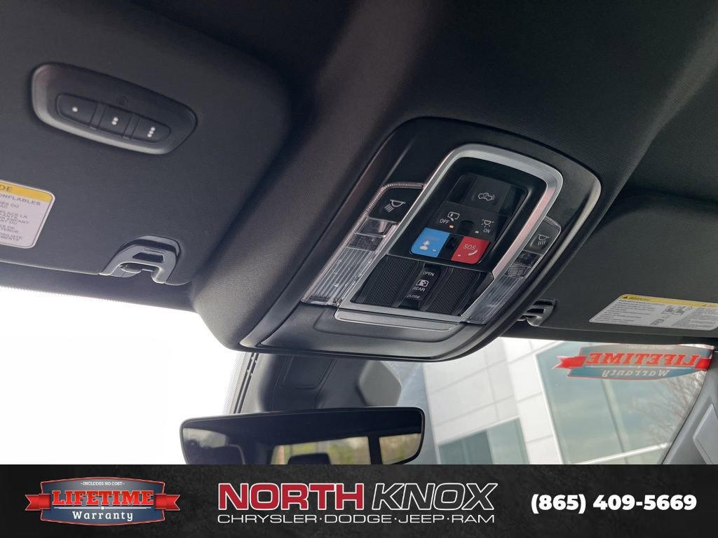 Used 2025 RAM 1500 Laramie w/ Sport Appearance Package image 9