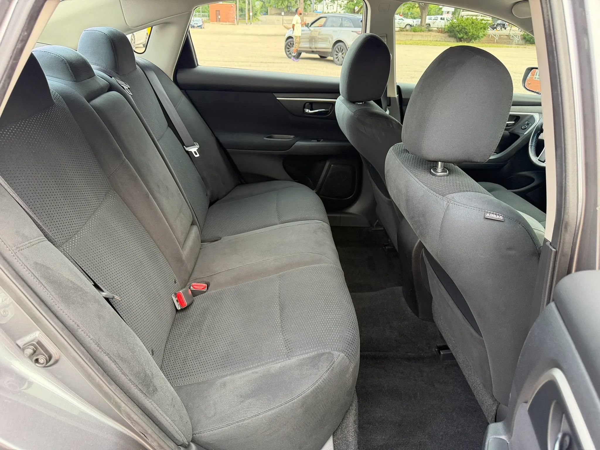 Used 2015 Nissan Altima 2.5 SV FWD image 18