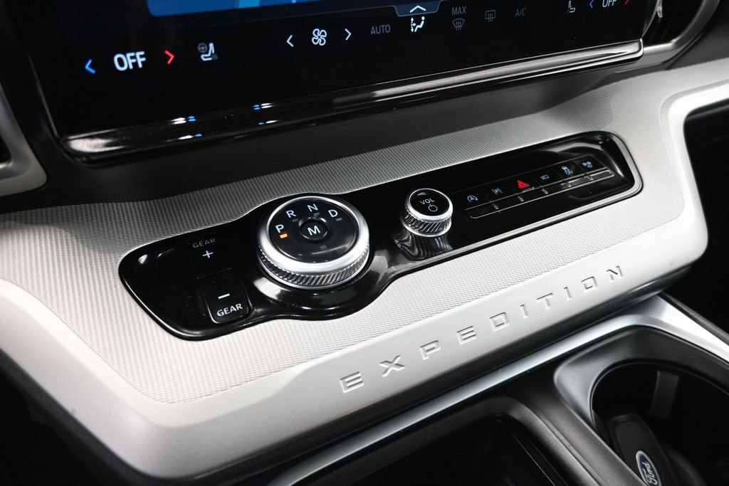 Used 2025 Ford Expedition Max Active RWD image 18