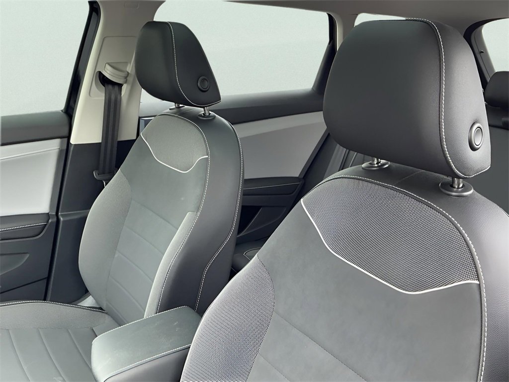 Used 2024 Volkswagen Taos SE w/ Panoramic Sunroof Package image 20