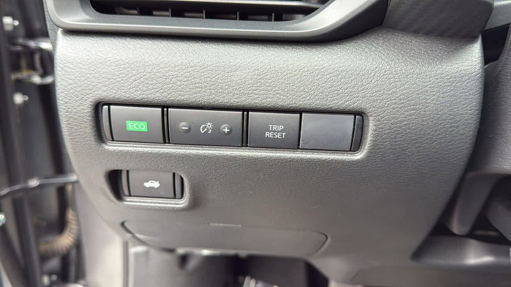 Used 2025 Nissan Sentra S image 7