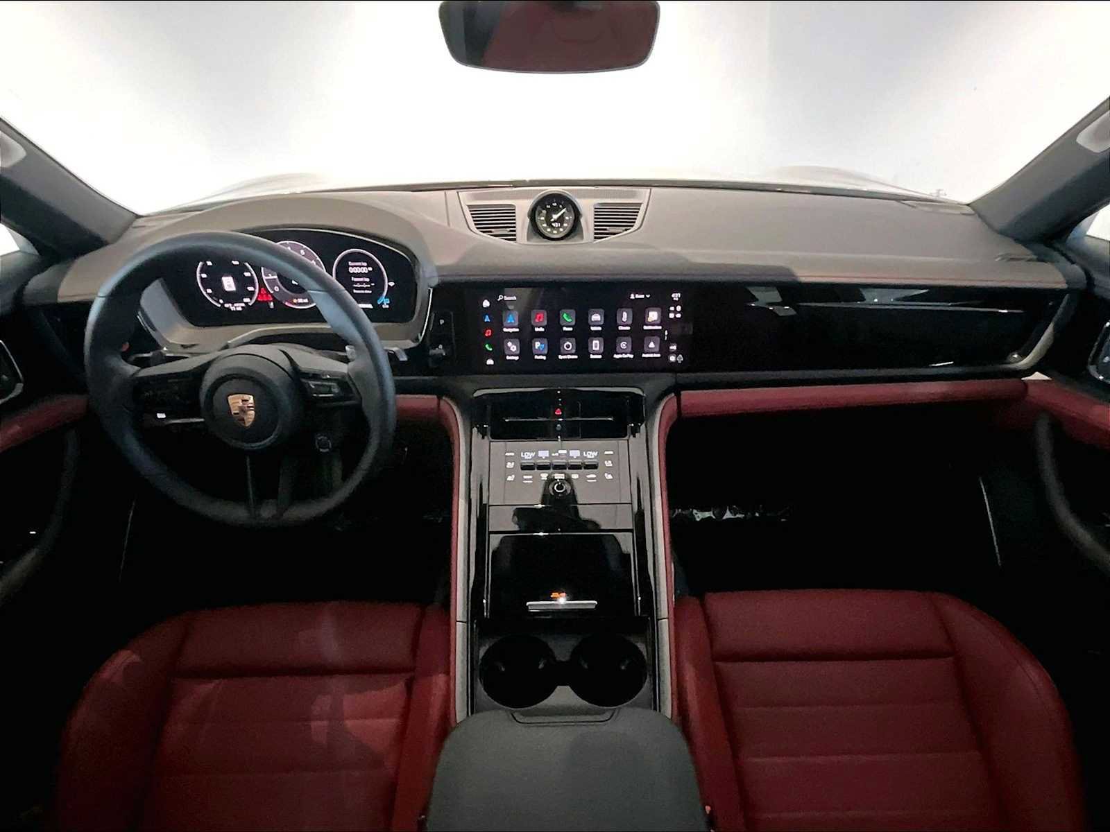New 2025 Porsche Panamera 4 image 14