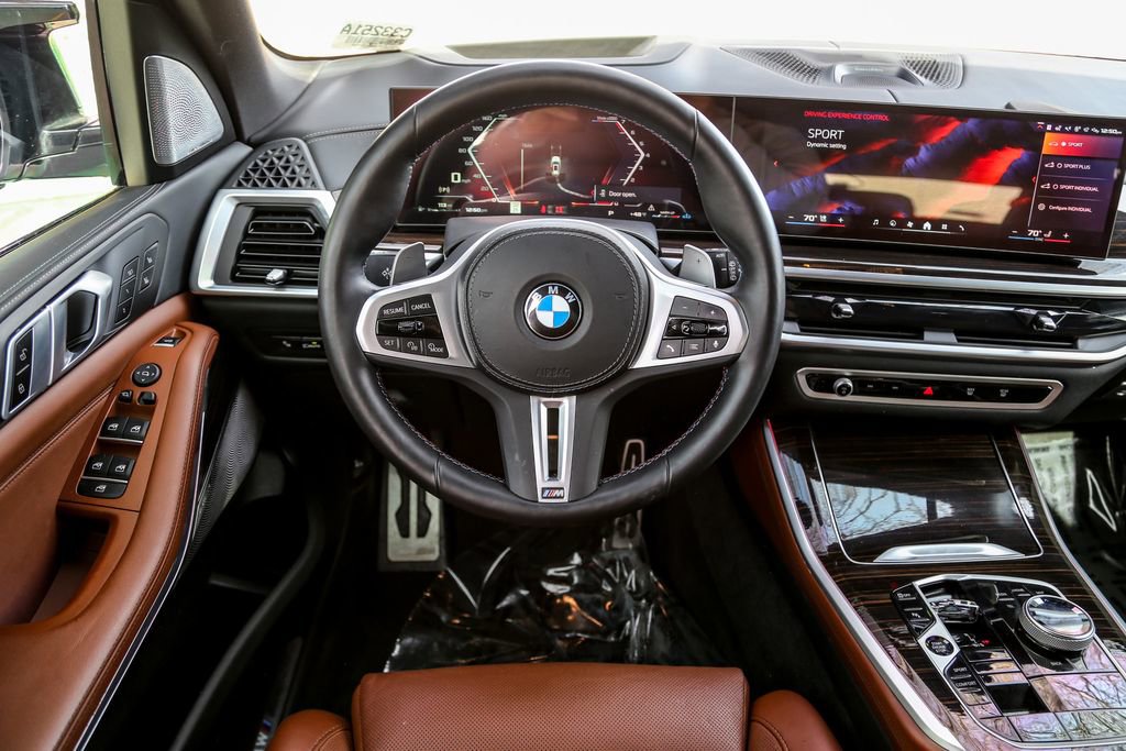 Used 2025 BMW X5 M60i w/ Executive Package image 12