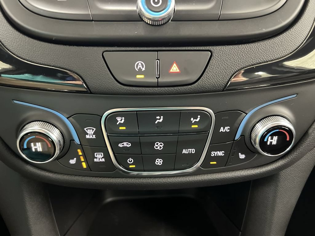 Used 2023 Chevrolet Equinox RS AWD/4WD image 16