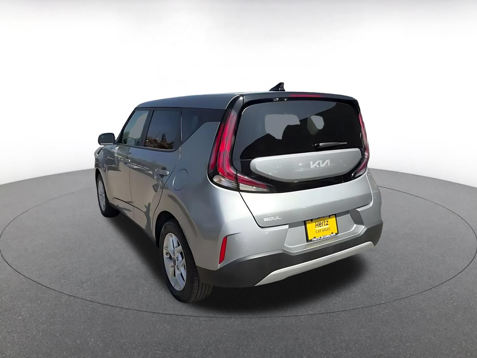 Used 2025 Kia Soul LX w/ LX Technology Package FWD image 10