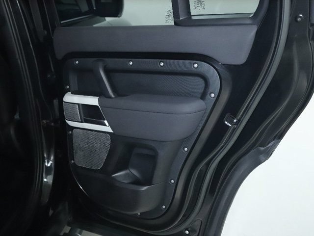 Certified 2023 Land Rover Defender 130 SE AWD/4WD image 37