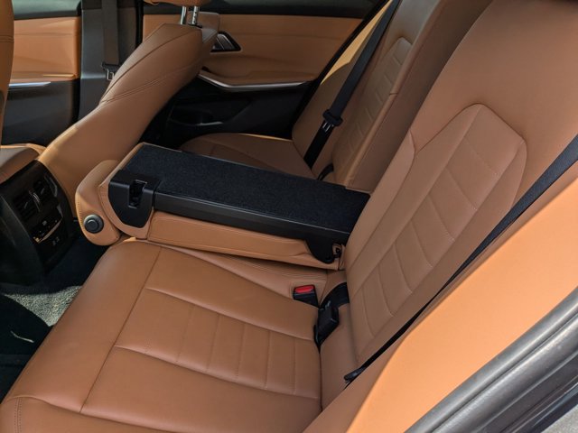 Used 2021 BMW 330i Sedan w/ M Sport Package image 13