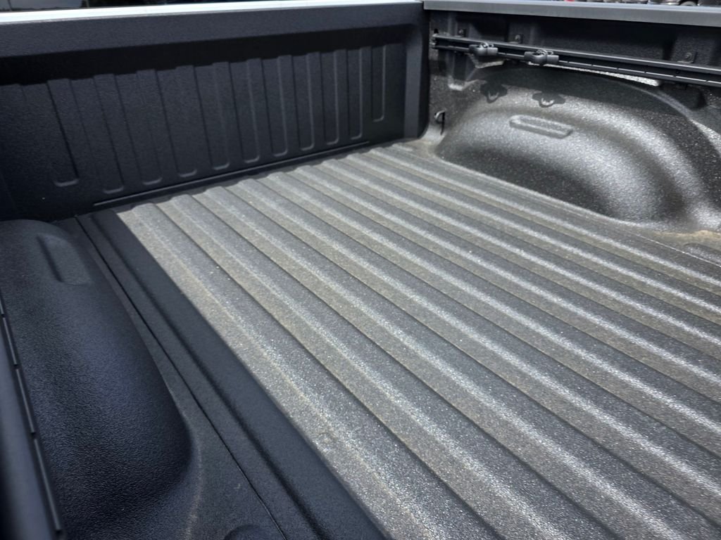 New 2026 RAM 1500 Laramie w/ Night Edition AWD/4WD image 11