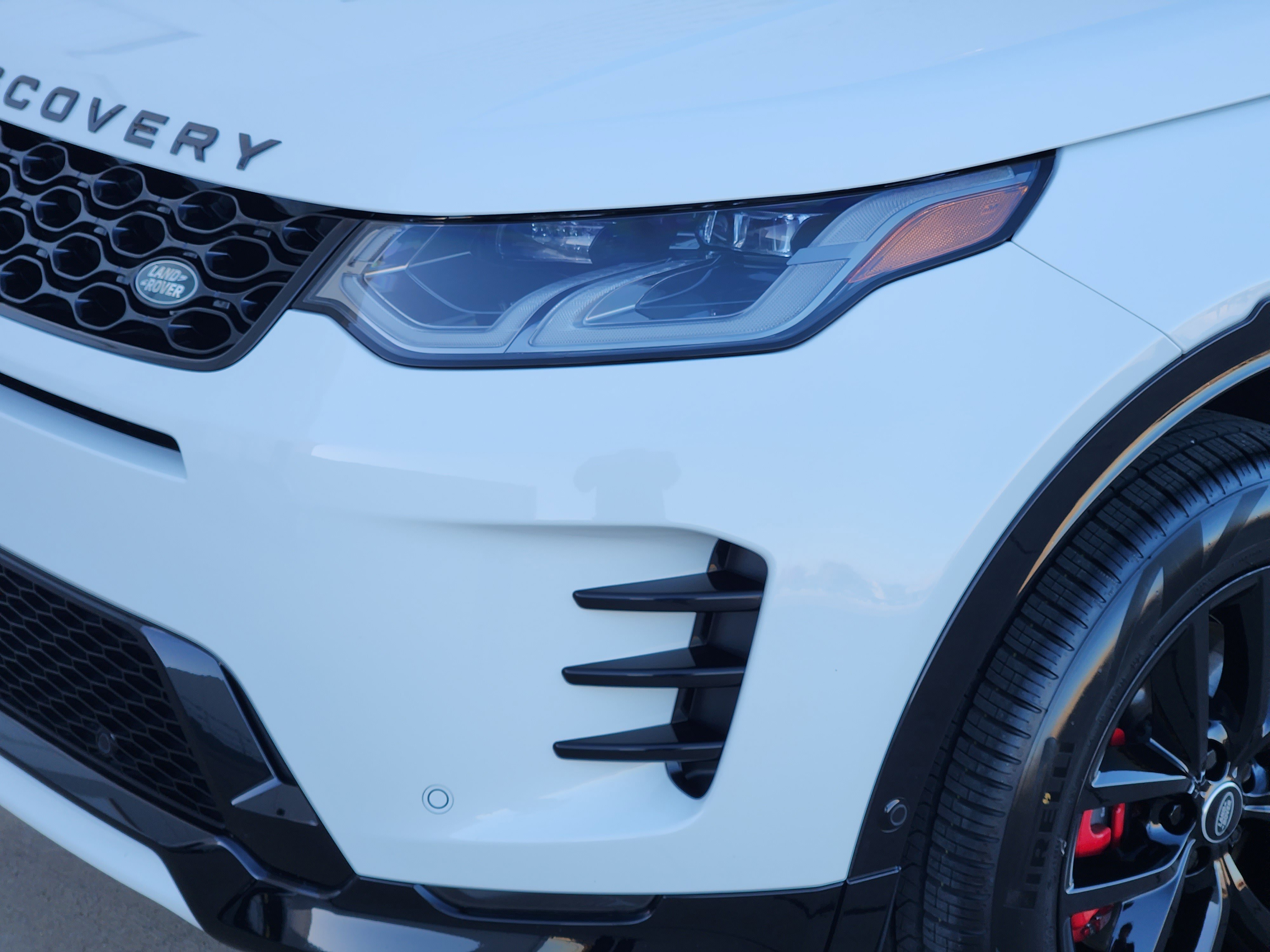 Used 2025 Land Rover Discovery Sport Dynamic SE image 9