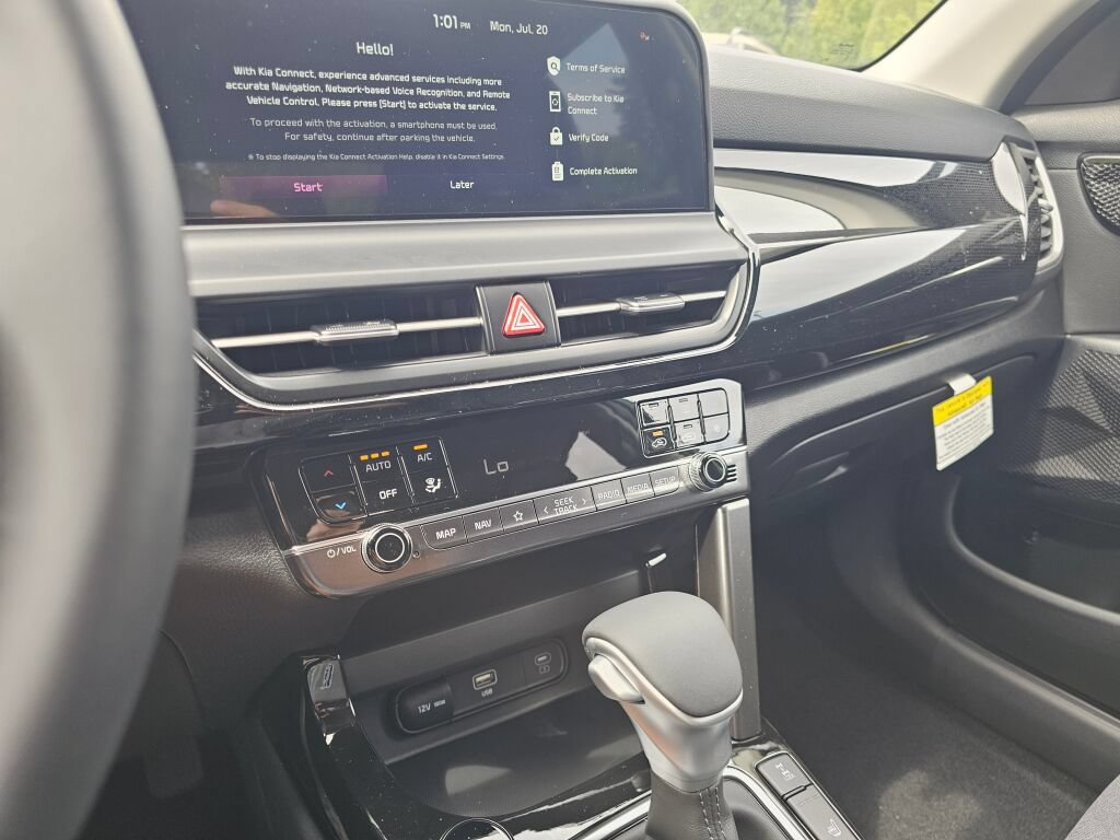 New 2026 Kia Seltos S AWD/4WD image 17