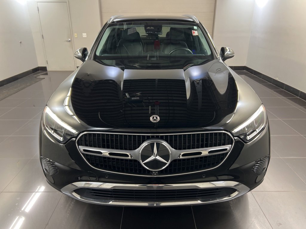 Used 2023 Mercedes-Benz GLC 300 4MATIC image 2