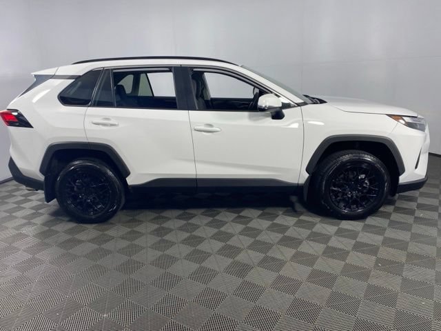 Used 2024 Toyota RAV4 XLE w/ Convenience Package FWD image 10