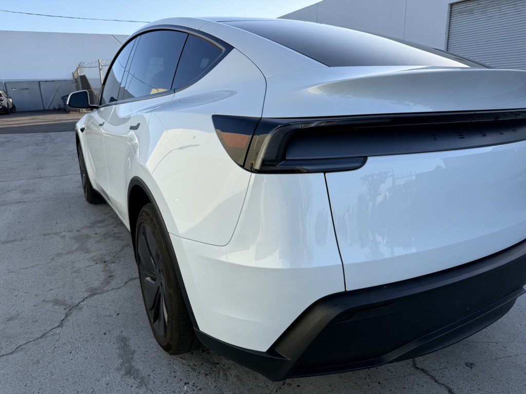 Used 2026 Tesla Model Y Long Range RWD image 10