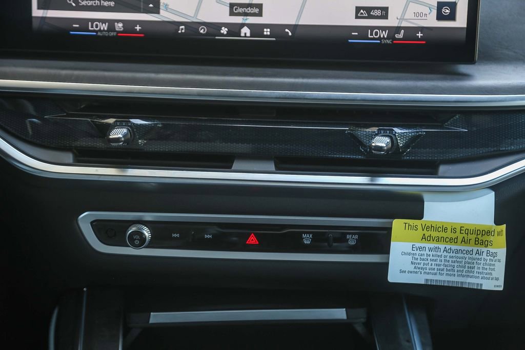 Certified 2025 BMW X7 xDrive40i w/ M Sport Package AWD/4WD image 10