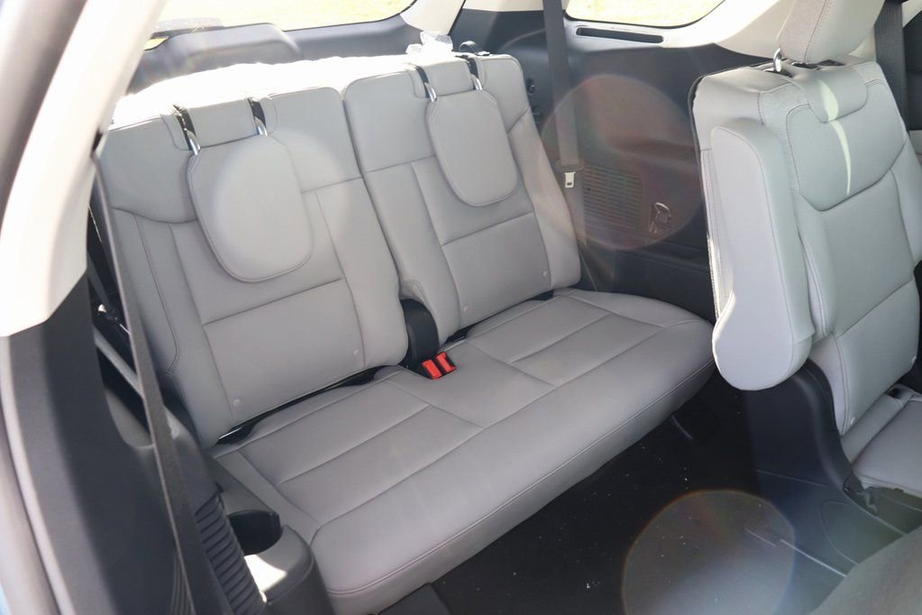 New 2026 Ford Explorer Active w/ Active Comfort Package image 18