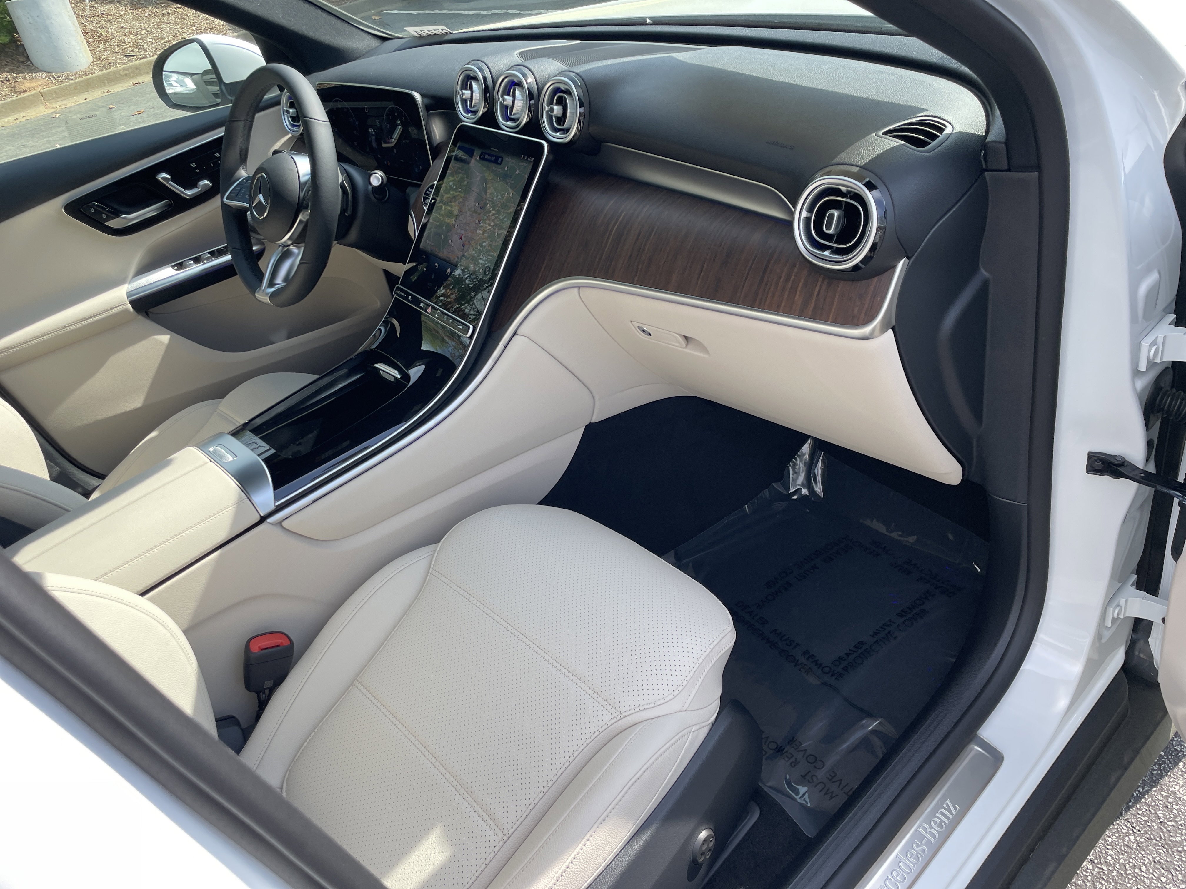 New 2026 Mercedes-Benz GLC 300 image 42