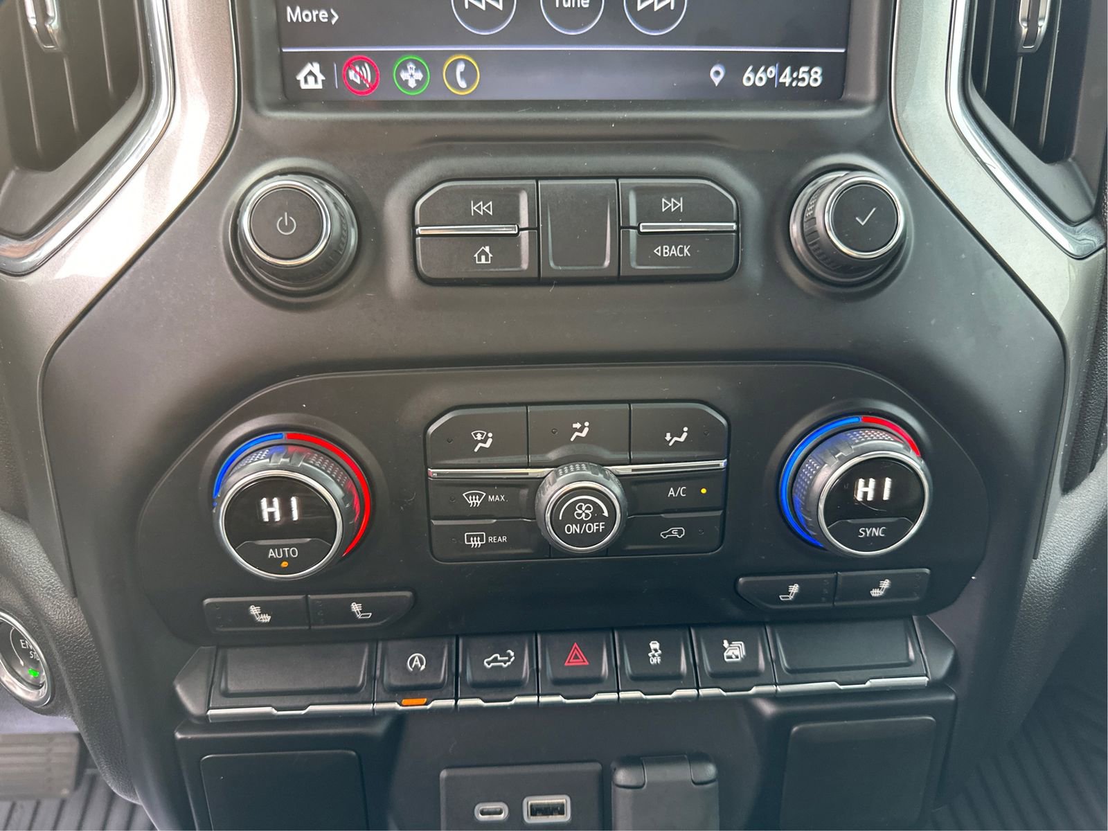 Used 2020 Chevrolet Silverado 1500 RST w/ All-Star Edition AWD/4WD image 27