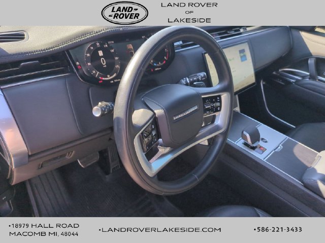 Certified 2025 Land Rover Range Rover SE AWD/4WD image 7
