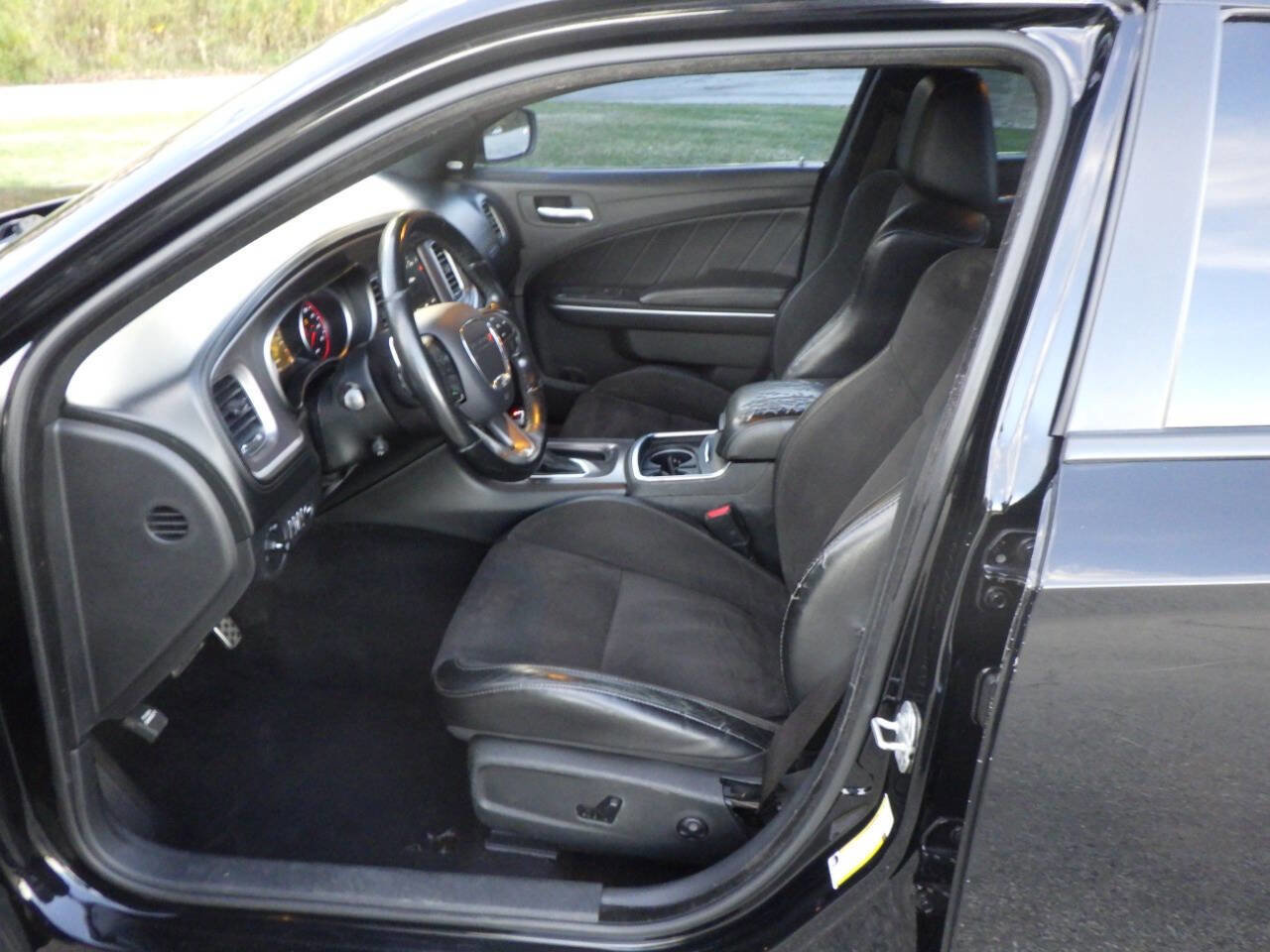 Used 2019 Dodge Charger R/T w/ Plus Group image 9