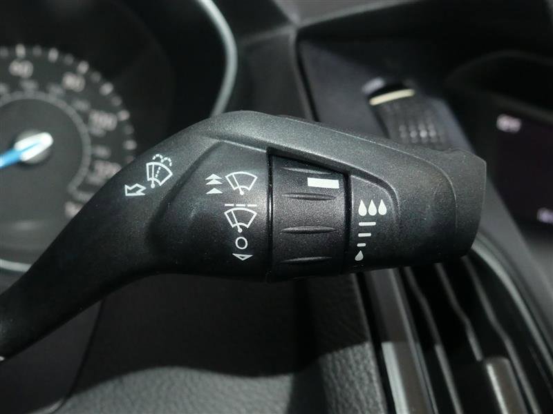Used 2015 Ford Focus SE w/ SE Cold Weather Package image 33