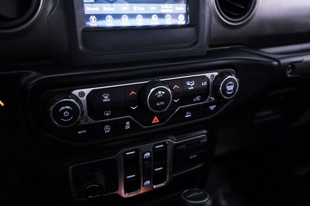 Used 2023 Jeep Gladiator Willys image 29