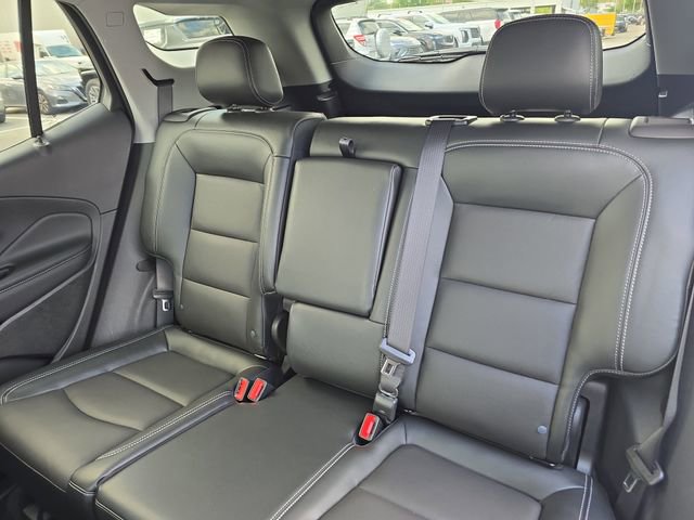 Used 2023 GMC Terrain SLT image 13