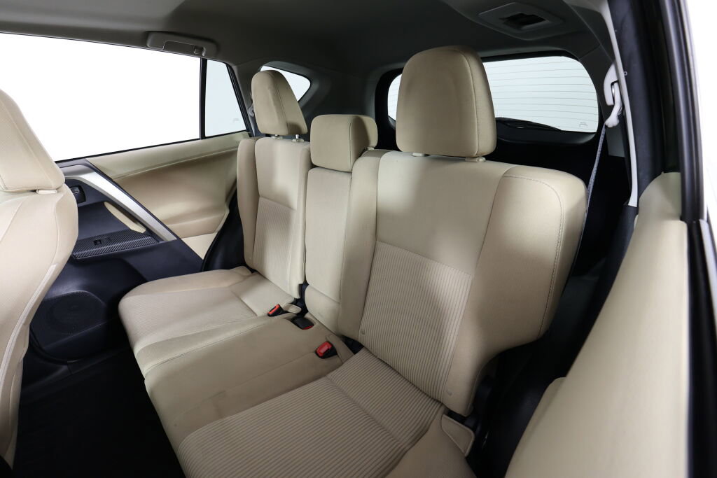 Used 2013 Toyota RAV4 XLE AWD/4WD image 15