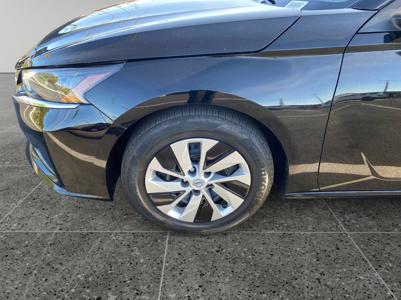 Used 2025 Nissan Altima 2.5 S FWD image 14