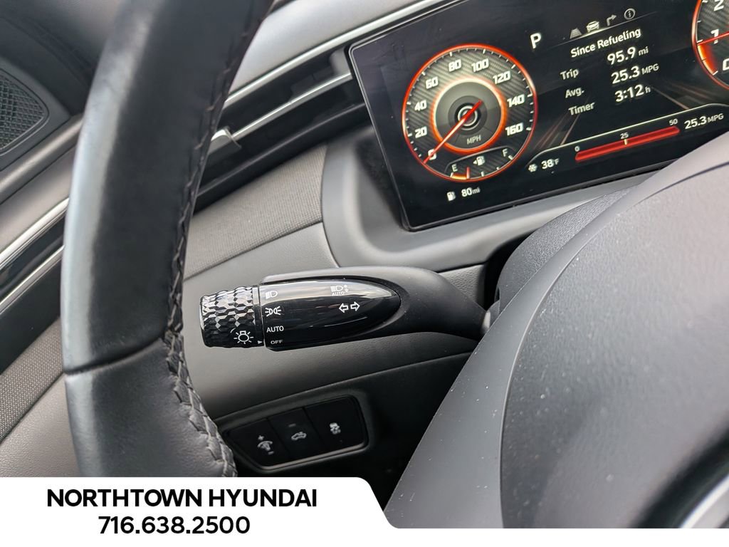 Used 2022 Hyundai Santa Cruz Limited image 32