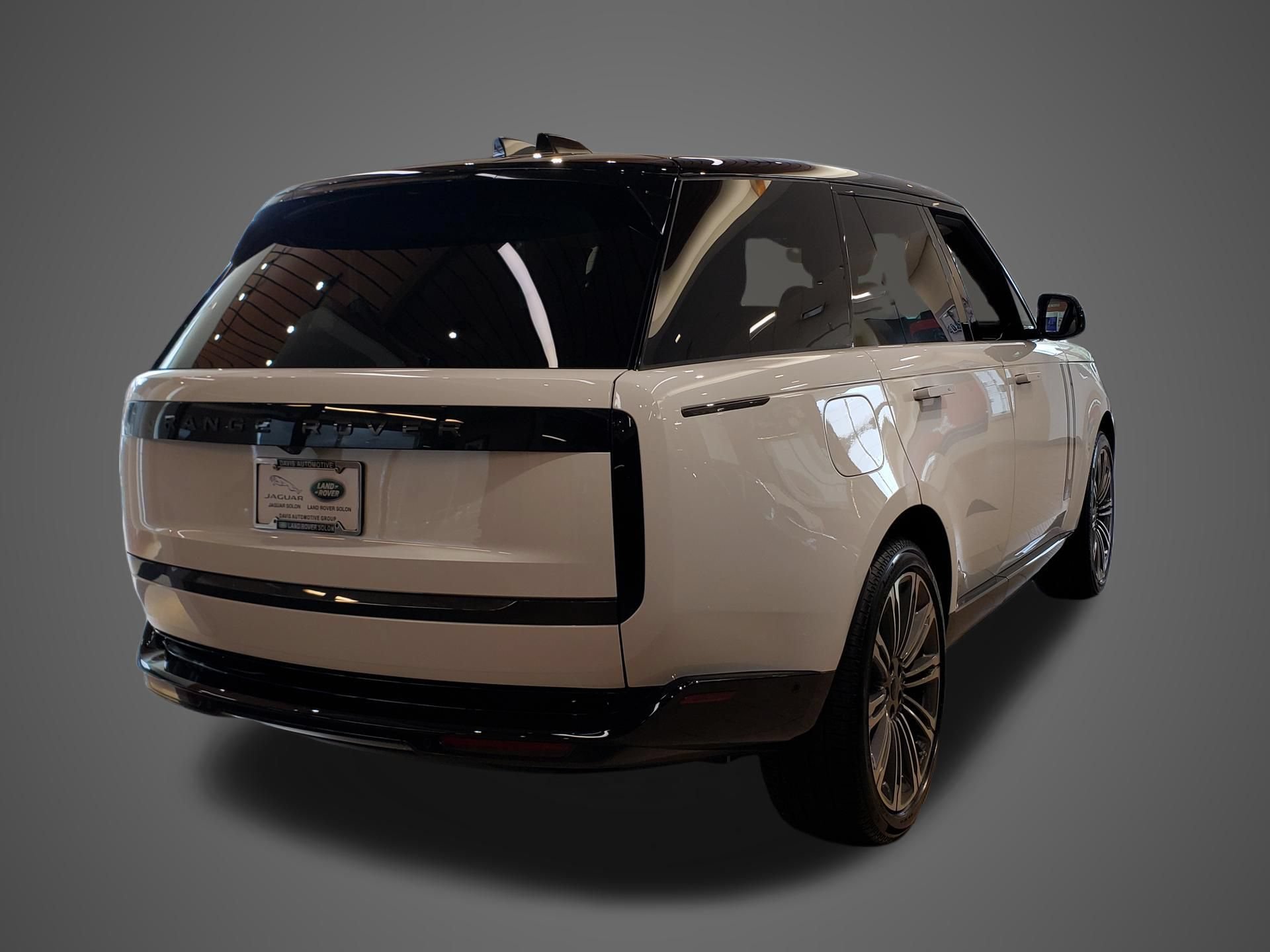 New 2026 Land Rover Range Rover SE AWD/4WD image 5