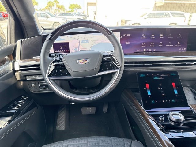 Certified 2025 Cadillac Escalade Premium Luxury Platinum image 17