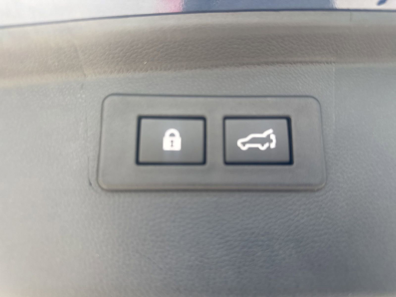 Used 2021 Subaru Outback Limited image 18