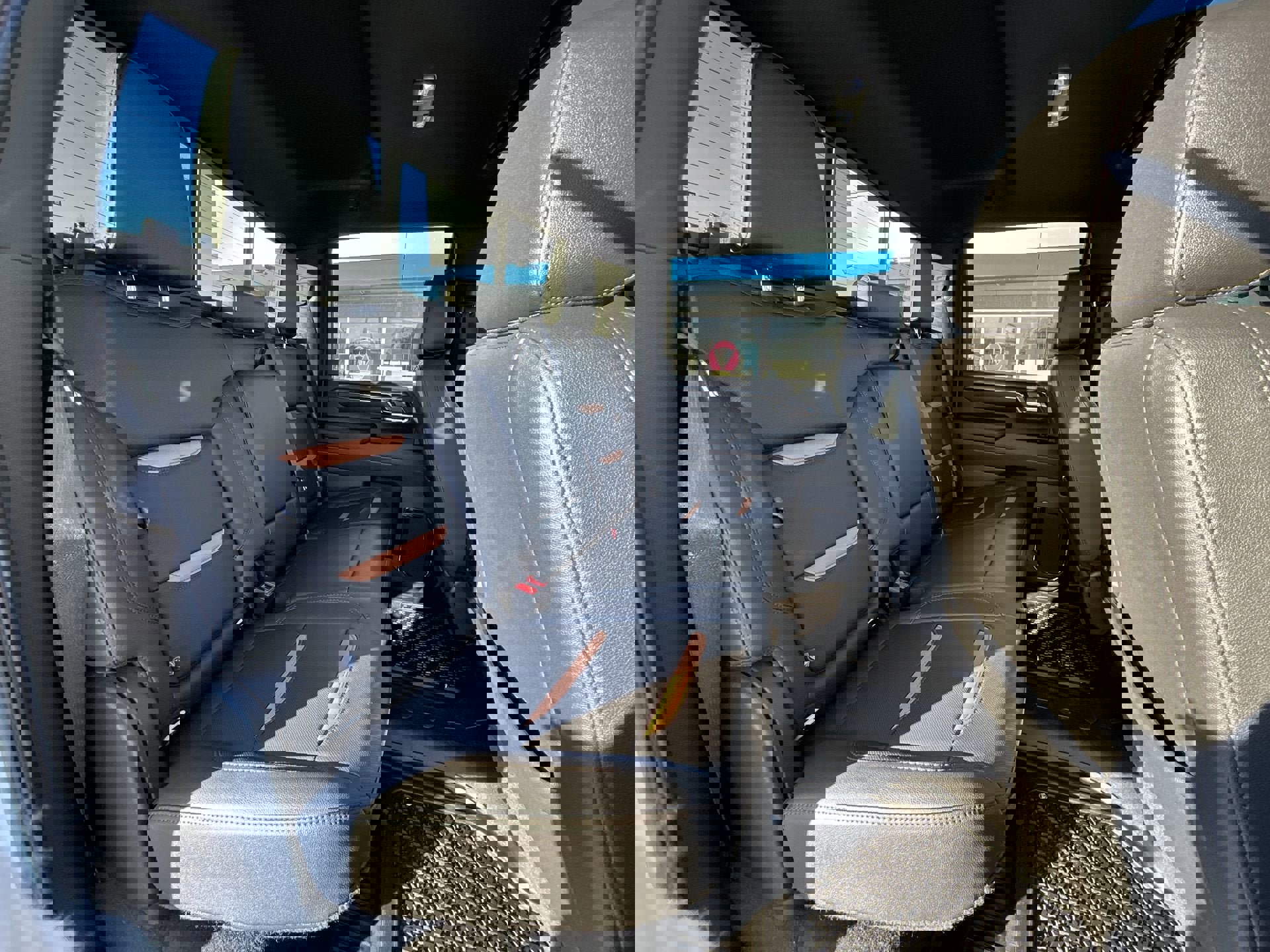 Used 2024 GMC Sierra 2500 AT4 w/ AT4 Premium Plus Package image 24