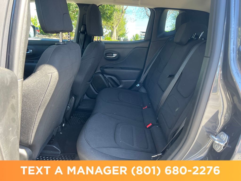Used 2022 Jeep Renegade Latitude w/ Convenience Group AWD/4WD image 22