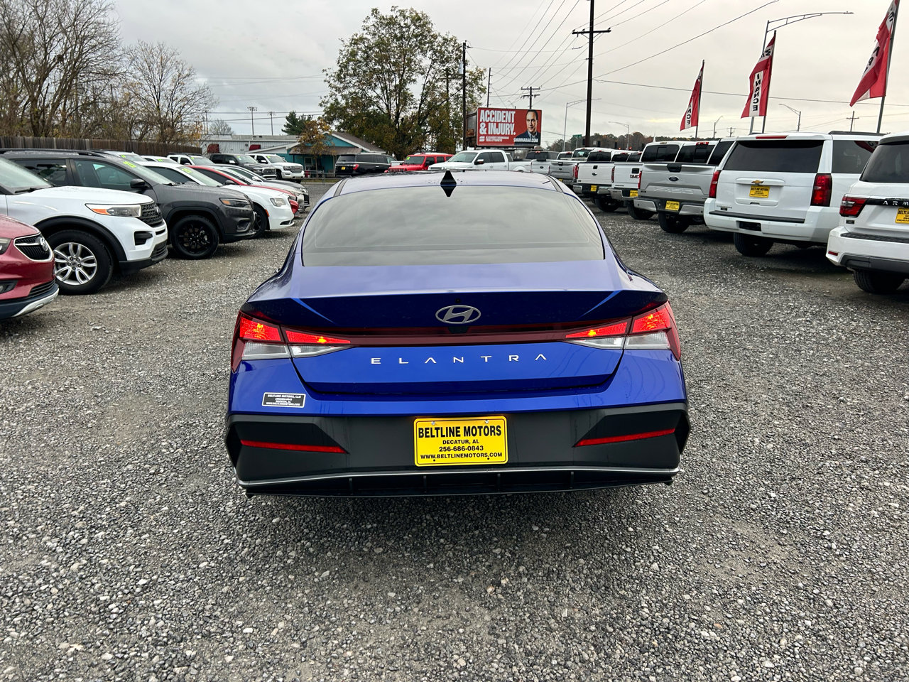 Used 2024 Hyundai Elantra SEL image 17