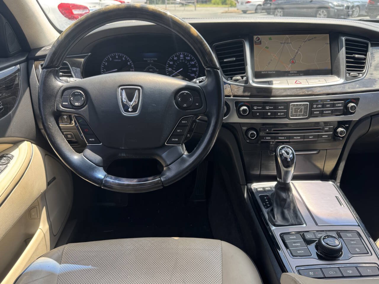 Used 2016 Hyundai Equus Signature RWD image 9