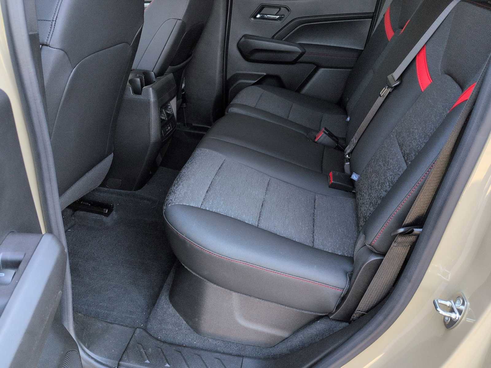 Used 2023 Chevrolet Colorado Z71 w/ Z71 Convenience Package 2 AWD/4WD image 20