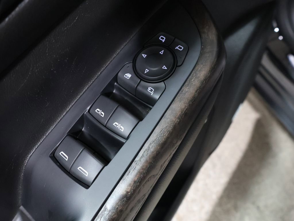 Used 2022 GMC Acadia Denali w/ GMC Pro Grade Package image 15