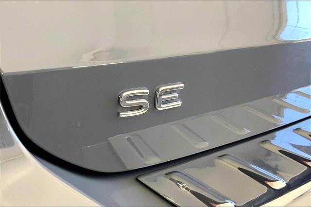 Certified 2023 Volkswagen Taos SE w/ Panoramic Sunroof Package image 8