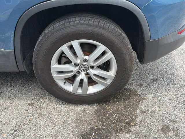 Used 2017 Volkswagen Tiguan S FWD image 22