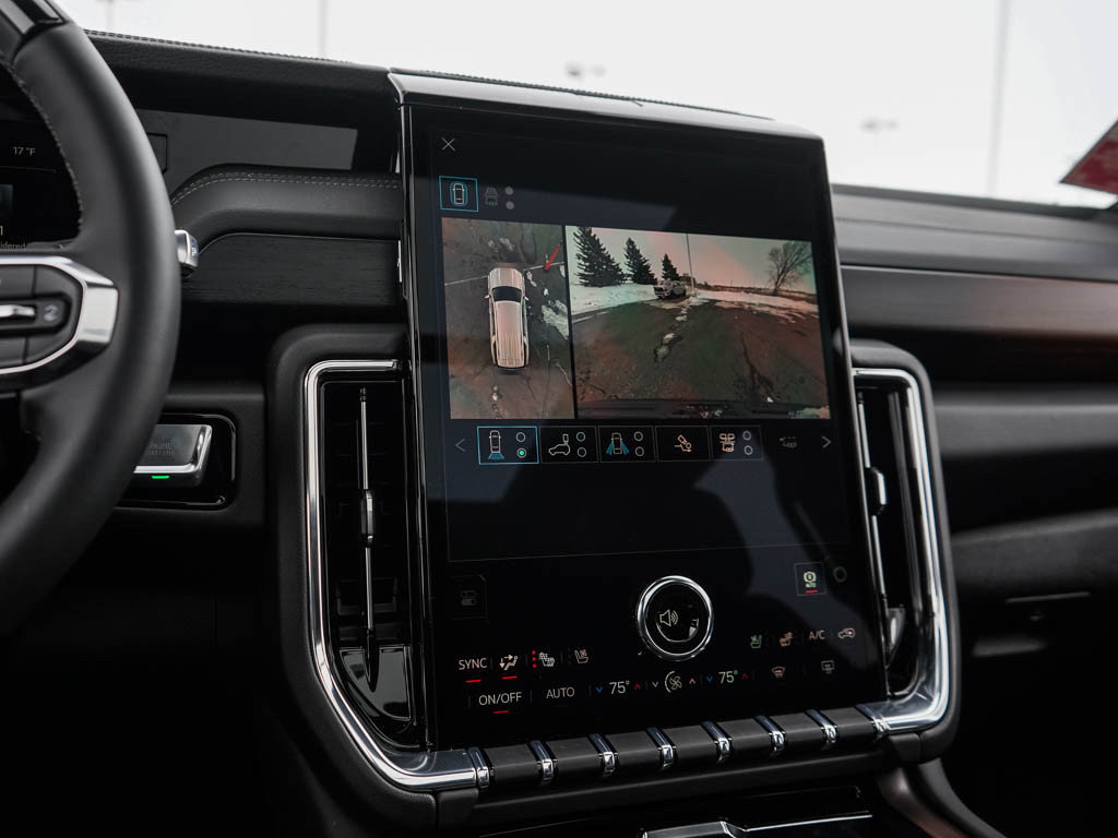 New 2026 GMC Yukon XL Denali w/ Denali Reserve Package AWD/4WD image 27
