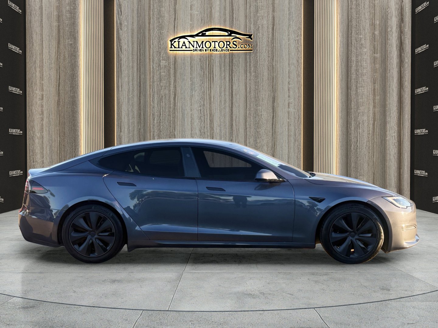 Used 2023 Tesla Model S image 9
