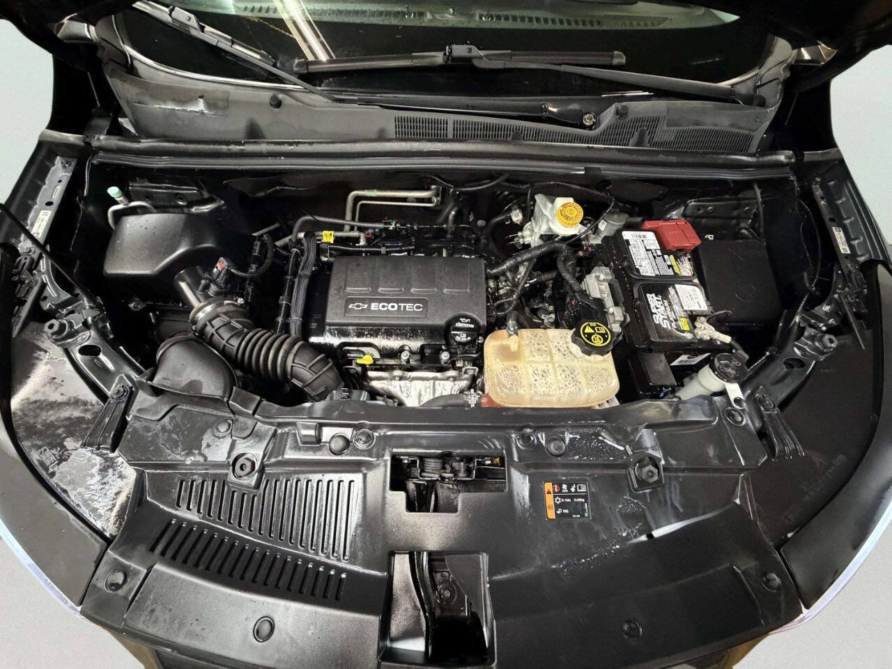 Used 2019 Chevrolet Trax LT w/ Sun & Sound Package AWD/4WD image 27