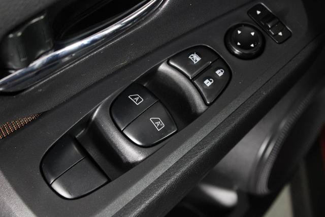Certified 2024 Nissan Kicks SR FWD image 22