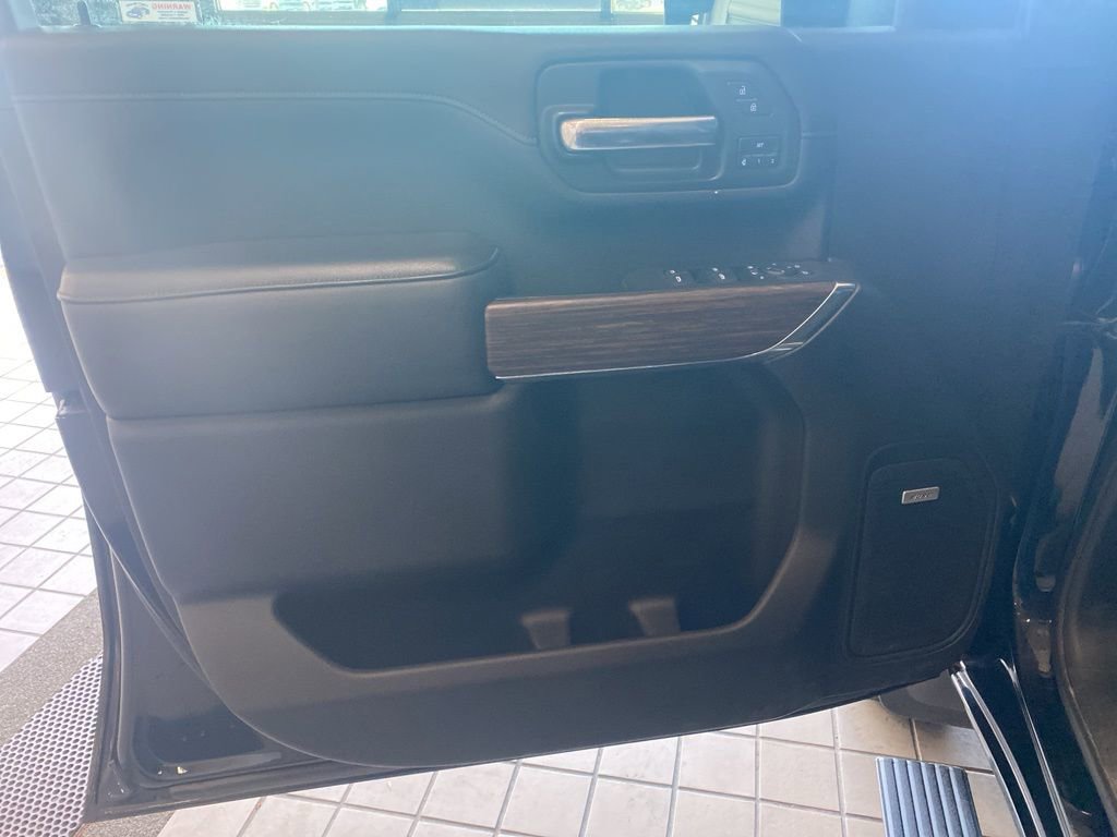 Used 2021 Chevrolet Silverado 3500 High Country w/ Technology Package image 11