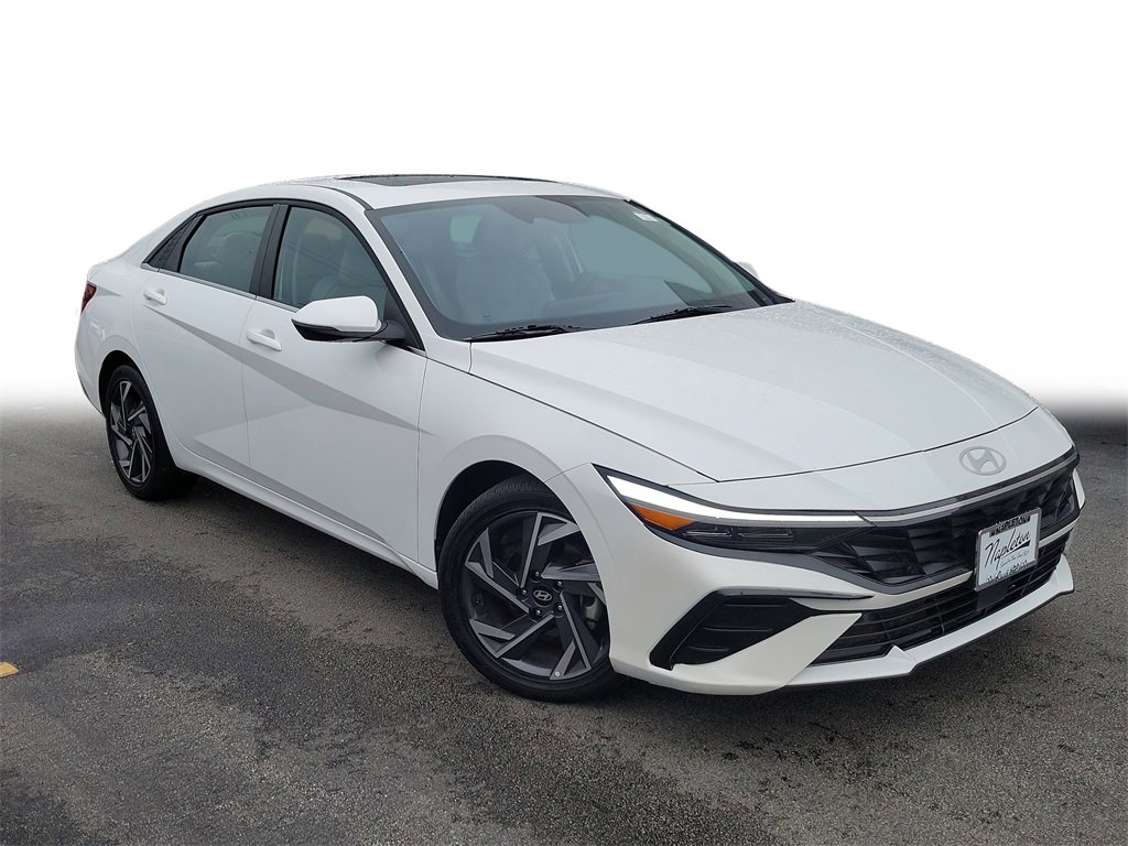 Used 2025 Hyundai Elantra Limited