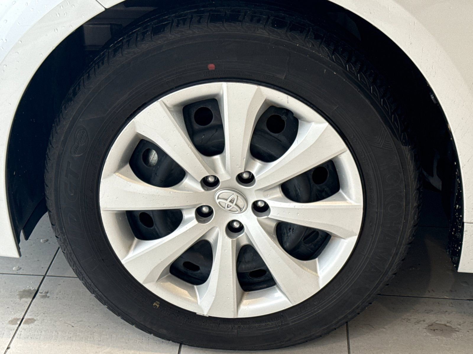 Used 2025 Toyota Corolla LE FWD image 15