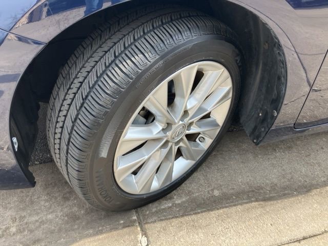 Used 2013 Lexus ES 300h w/ Luxury Pkg image 32