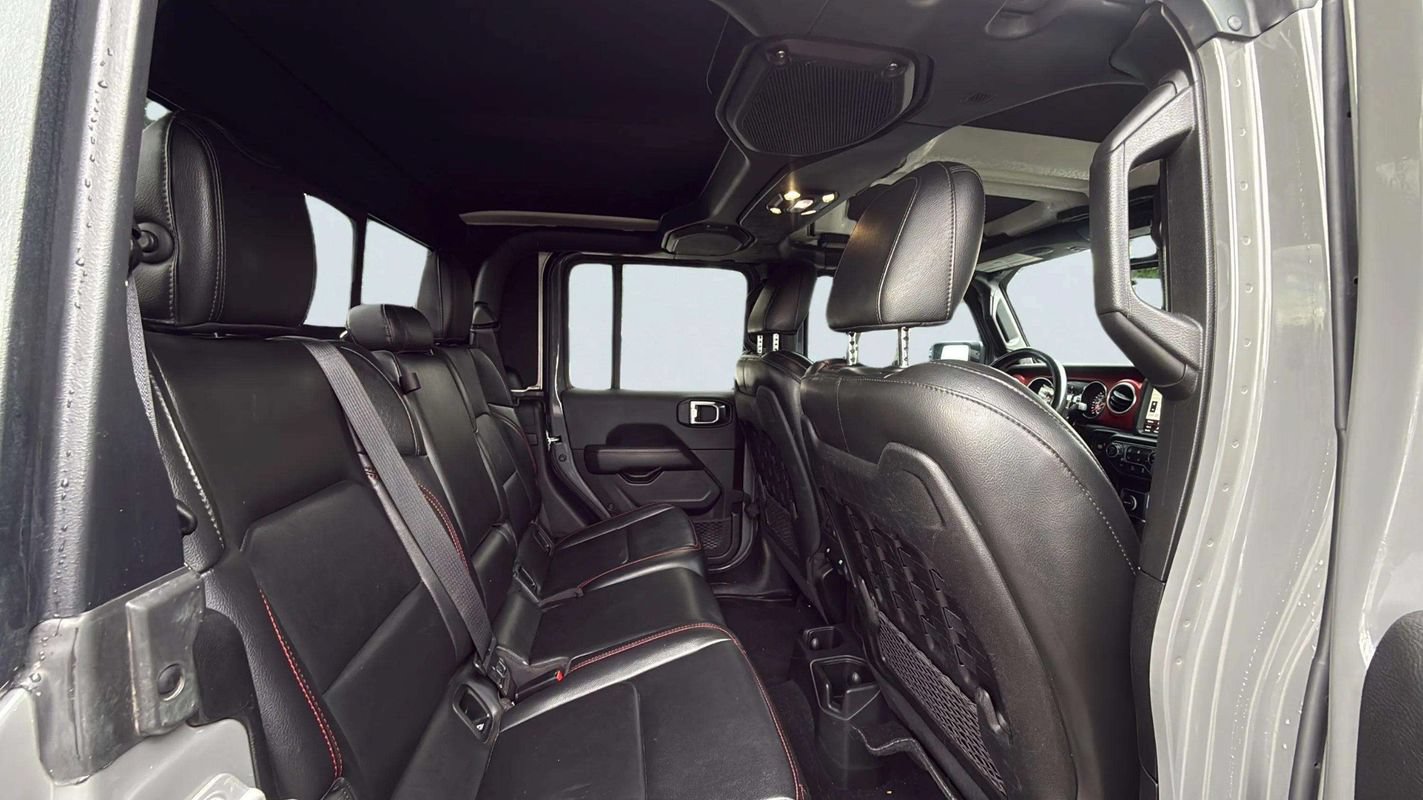 Used 2022 Jeep Gladiator Rubicon w/ Cold Weather Group AWD/4WD image 15